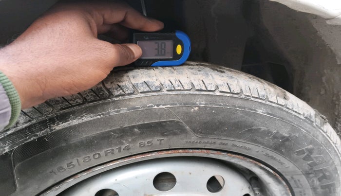 2011 Maruti Swift LXI, Petrol, Manual, 1,15,972 km, tyre