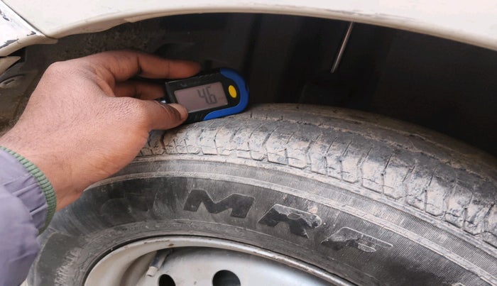 2011 Maruti Swift LXI, Petrol, Manual, 1,15,972 km, tyre