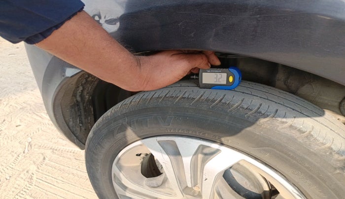 2022 Tata Tiago XZ PLUS CNG, Petrol, Manual, 1,69,384 km, tyre