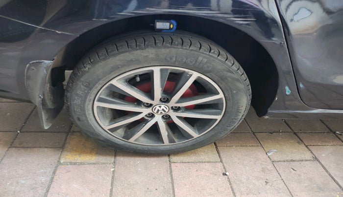 2014 Volkswagen Vento COMFORTLINE TSI AT PETROL, Petrol, Automatic, 68,014 km, tyre