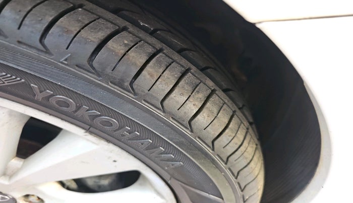 2016 Hyundai Verna 1.6 VTVT S AT, Petrol, Automatic, 14,179 km, tyre