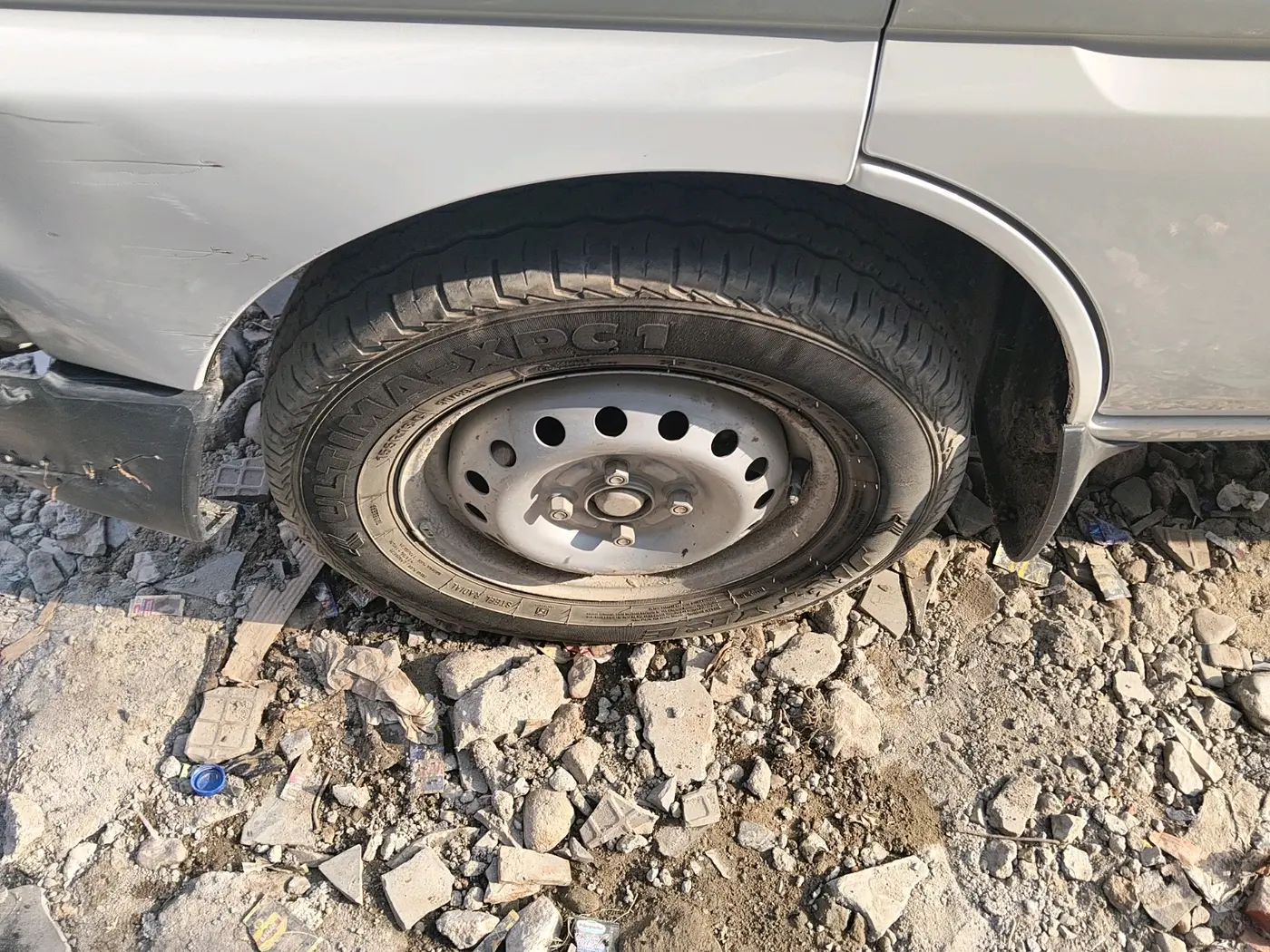 2024 Maruti Eeco 5 STR AC, Petrol, Manual, 25,177 km, tyre