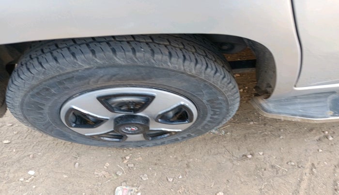 2019 Mahindra TUV300 T4 PLUS, Diesel, Manual, 55,040 km, tyre