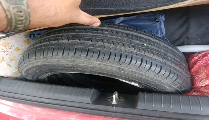 2017 Hyundai Elite i20 ASTA 1.2, Petrol, Manual, 1,90,182 km, tyre