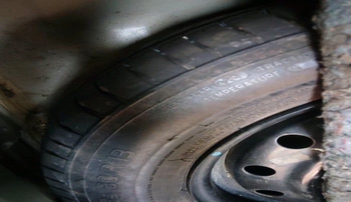 2011 Maruti A Star VXI (ABS) AT, Petrol, Automatic, 85,083 km, tyre