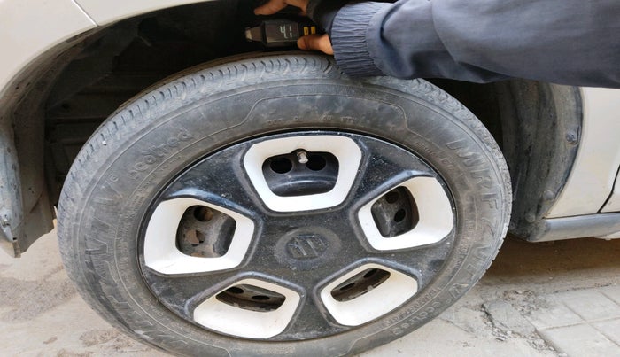 2020 Maruti S PRESSO VXI PLUS AMT, Petrol, Automatic, 16,893 km, tyre