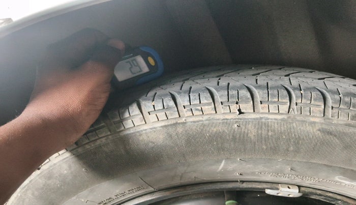 2011 Maruti Swift Dzire VXI, Petrol, Manual, 1,60,770 km, tyre