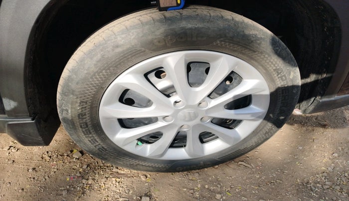 2024 Maruti Grand Vitara SIGMA SMART HYBRID, Petrol, Manual, 40,044 km, tyre