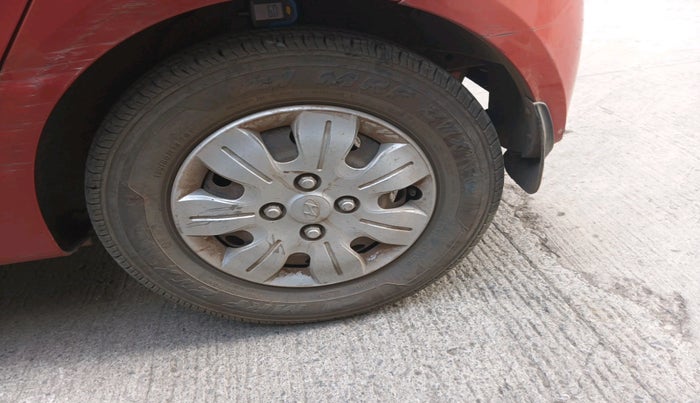 2011 Hyundai i10 MAGNA 1.2, Petrol, Manual, 73,248 km, tyre