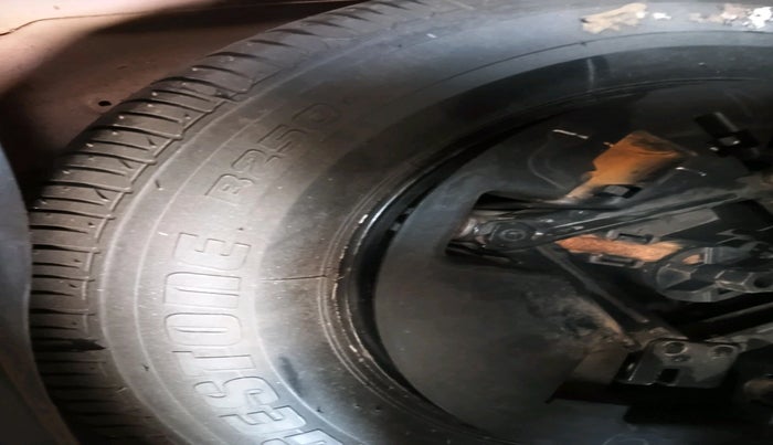 2011 Hyundai i10 MAGNA 1.2, Petrol, Manual, 73,248 km, tyre