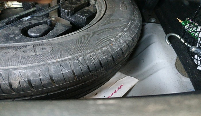 2022 MG ASTOR SMART 1.5 MT, Petrol, Manual, 45,004 km, tyre