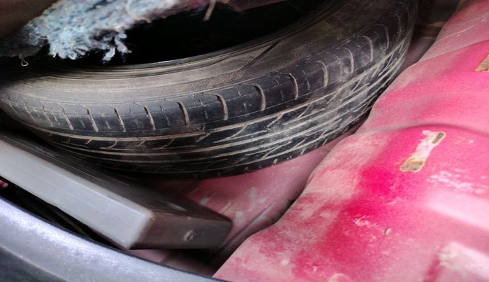 2012 Honda Jazz 1.2L I-VTEC X, Petrol, Manual, 94,237 km, tyre