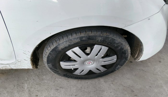 2017 Hyundai Eon ERA +, Petrol, Manual, 78,198 km, tyre