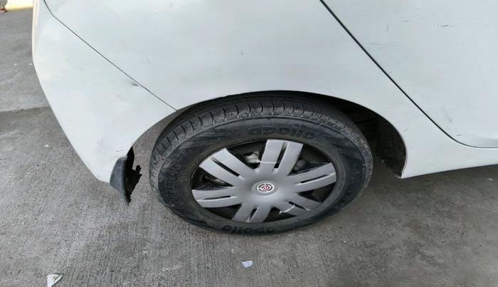 2017 Hyundai Eon ERA +, Petrol, Manual, 78,198 km, tyre