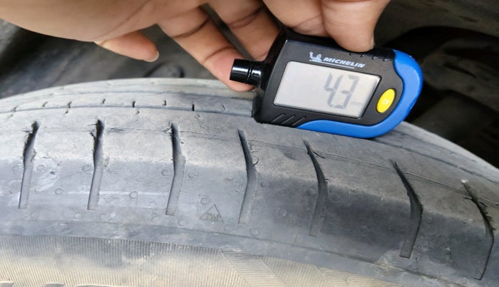 2018 Tata NEXON XZA PLUS DIESEL, Diesel, Automatic, 99,220 km, tyre