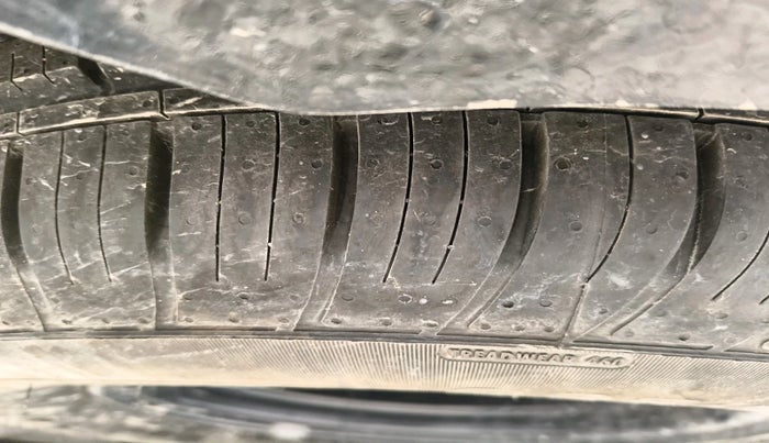 2024 Tata Harrier FEARLESS DARK EDITION AT, Diesel, Automatic, 15,599 km, tyre