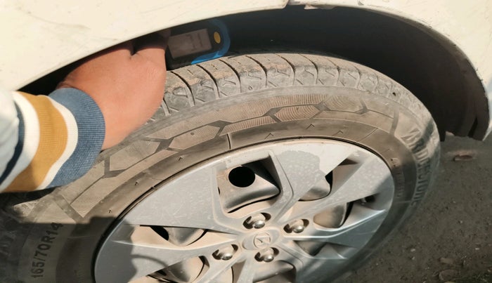 2017 Hyundai Xcent BASE 1.2, Petrol, Manual, 1,79,531 km, tyre