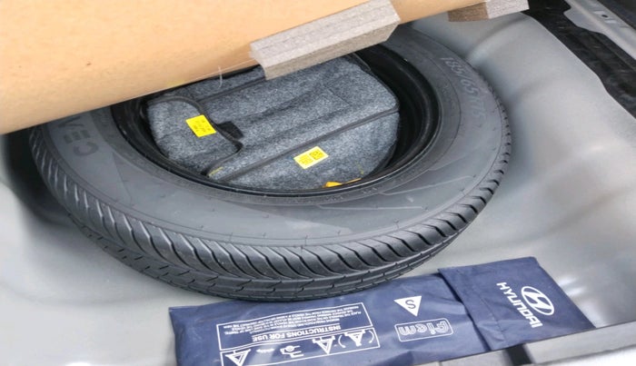 2024 Hyundai Verna  SX 1.5 MPI IVT, Petrol, Automatic, 10,627 km, tyre