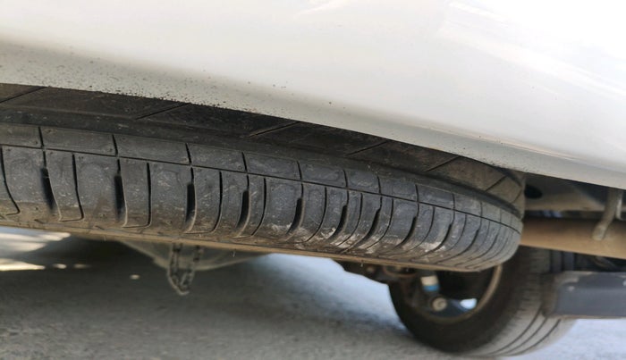 2025 Toyota Innova Crysta 2.4 ZX 7STR, Diesel, Manual, 31,839 km, tyre