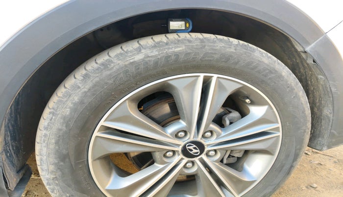 2017 Hyundai Creta SX PLUS AT 1.6 DIESEL, Diesel, Automatic, 1,67,765 km, tyre