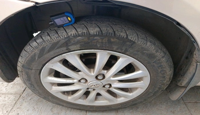 2011 Toyota Etios V, Petrol, Manual, 19,241 km, tyre