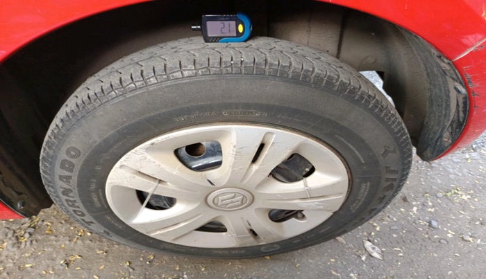 2011 Maruti Swift VXI, Petrol, Manual, 54,722 km, tyre