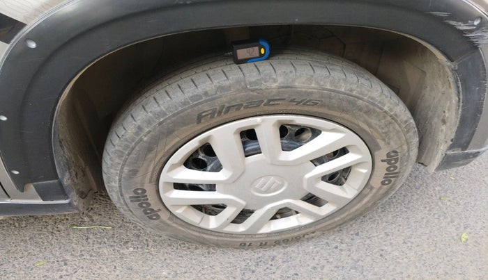 2016 Maruti Vitara Brezza VDI, Diesel, Manual, 89,719 km, tyre