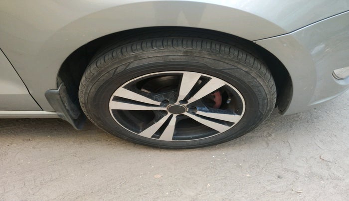 2013 Skoda Rapid AMBITION 1.6 MPI MT PLUS, Petrol, Manual, 1,01,557 km, tyre