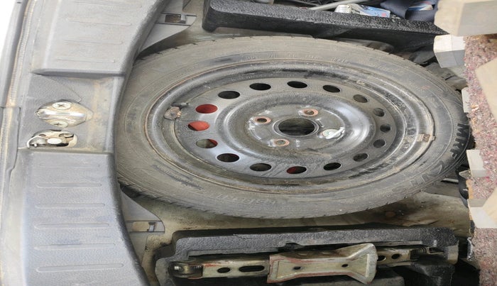 2014 Maruti Wagon R 1.0 VXI, Petrol, Manual, 75,555 km, tyre