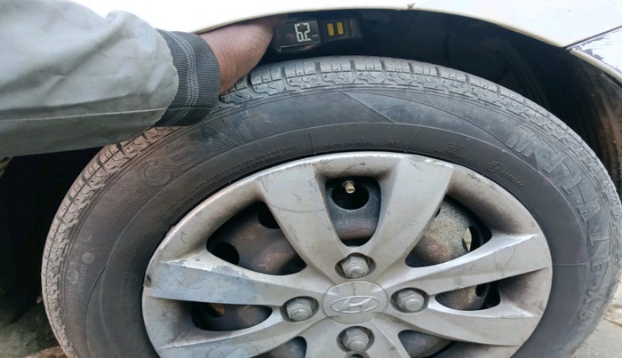 2012 Hyundai Eon SPORTZ, Petrol, Manual, 1,58,075 km, tyre