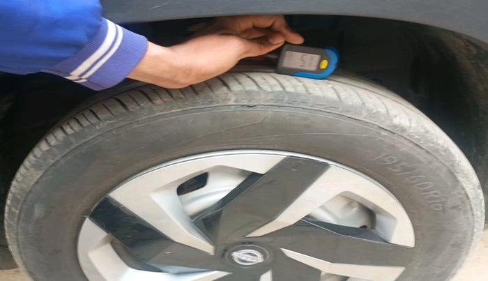 2024 Nissan MAGNITE XE, Petrol, Manual, 12,120 km, tyre