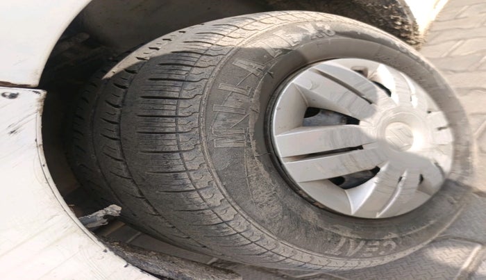 2018 Maruti Alto 800 LXI, Petrol, Manual, 51,695 km, tyre