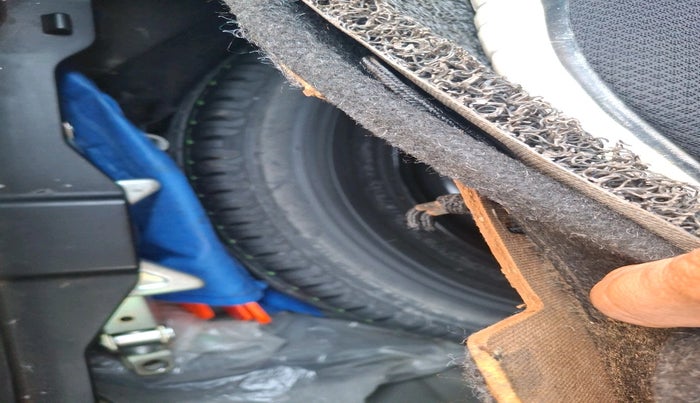 2019 Maruti Dzire ZXI, Petrol, Manual, 94,339 km, tyre