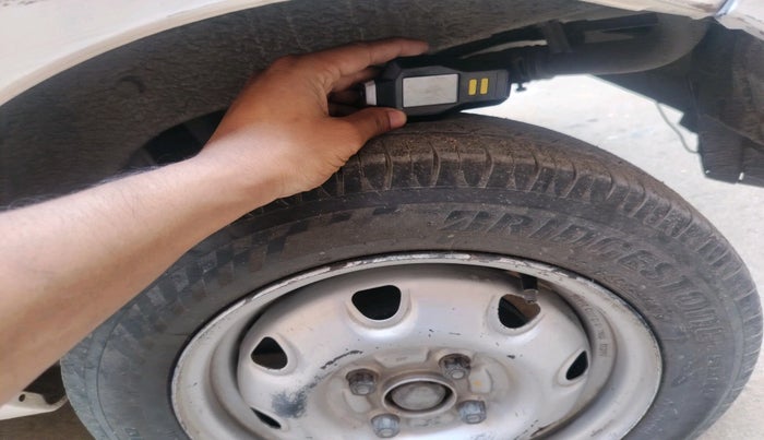 2016 Maruti Alto K10 LXI CNG (AIRBAG), Petrol, Manual, 99,225 km, tyre