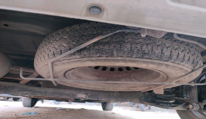 2022 Renault TRIBER RXZ, Petrol, Manual, 97,500 km, tyre