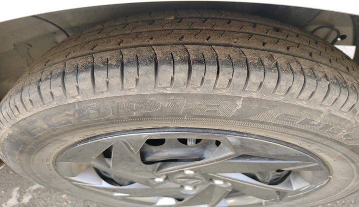 2024 Hyundai NEW I20 MAGNA 1.2 MT, Petrol, Manual, 7,632 km, tyre