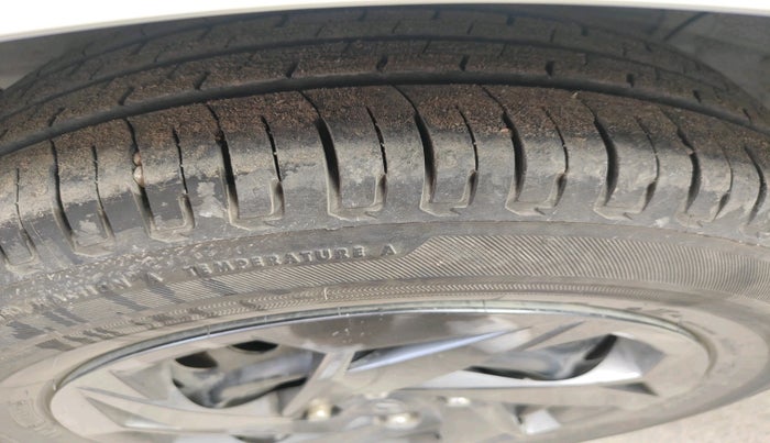 2024 Hyundai NEW I20 MAGNA 1.2 MT, Petrol, Manual, 7,632 km, tyre