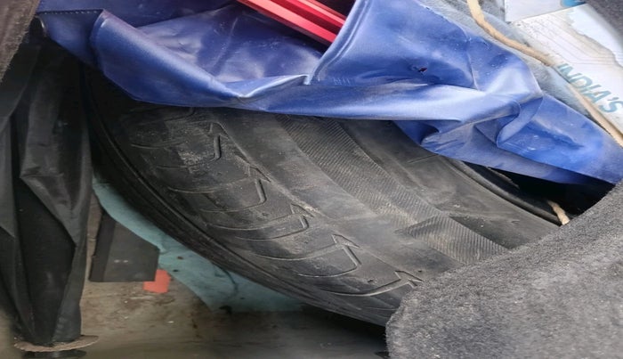 2021 Tata NEXON EV XZ PLUS LUX, Electric, Automatic, 1,68,552 km, tyre