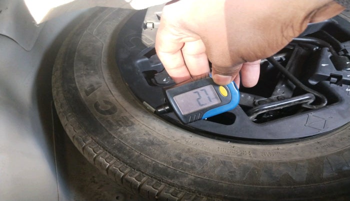 2011 Hyundai i10 MAGNA 1.2, Petrol, Manual, 67,278 km, tyre