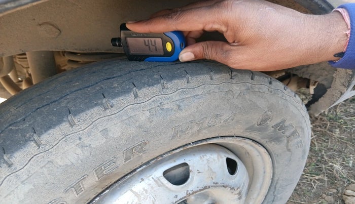 2020 Maruti Eeco 5 STR WITH A/C+HTR, Petrol, Manual, 1,06,864 km, tyre