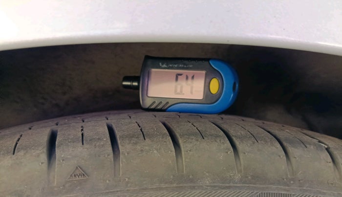 2016 Hyundai Verna 1.6 VTVT S, Petrol, Manual, 1,14,162 km, tyre