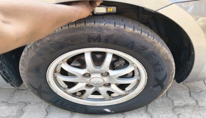 2013 Maruti Swift Dzire VXI, Petrol, Manual, 1,01,816 km, tyre