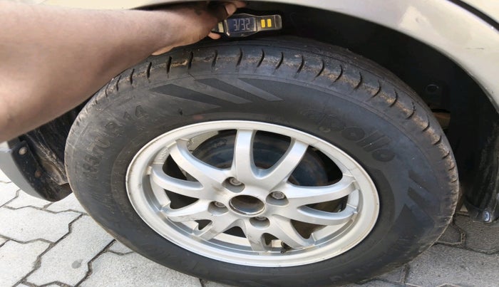 2013 Maruti Swift Dzire VXI, Petrol, Manual, 1,01,816 km, tyre