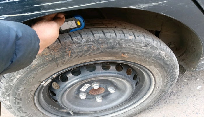 2022 Hyundai GRAND I10 NIOS SPORTZ 1.2 KAPPA VTVT CNG, Petrol, Manual, 44,096 km, tyre