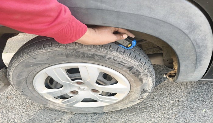 2018 Renault Kwid RXE, Petrol, Manual, 40,927 km, tyre