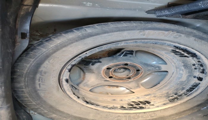 2024 KIA SONET HTK (O) 1.2 Petrol MT, Petrol, Manual, 16,470 km, tyre