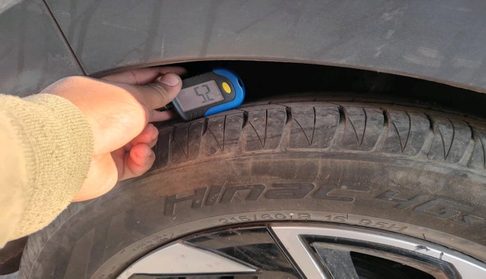 2024 KIA SONET HTK (O) 1.2 Petrol MT, Petrol, Manual, 16,470 km, tyre