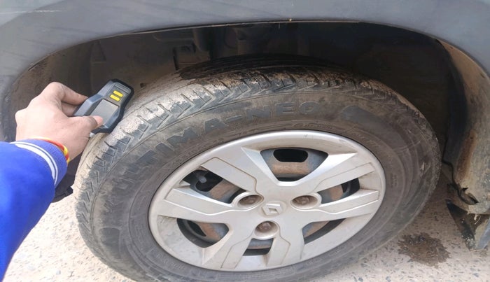 2016 Renault Kwid RXT 0.8, Petrol, Manual, 90,296 km, tyre