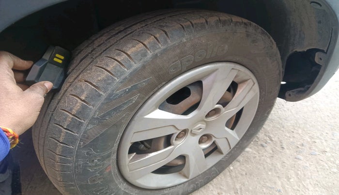 2016 Renault Kwid RXT 0.8, Petrol, Manual, 90,296 km, tyre