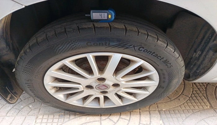 2011 Fiat Linea EMOTION PK 1.3 MJD, Diesel, Manual, 45,814 km, tyre